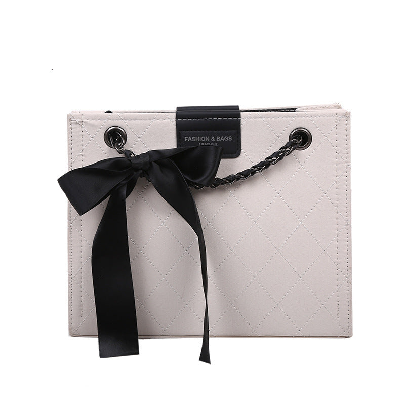 Embroidered Thread Tote Chain Handbag