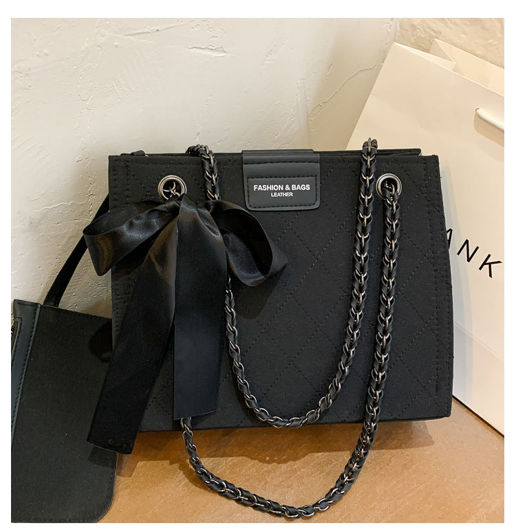 Embroidered Thread Tote Chain Handbag