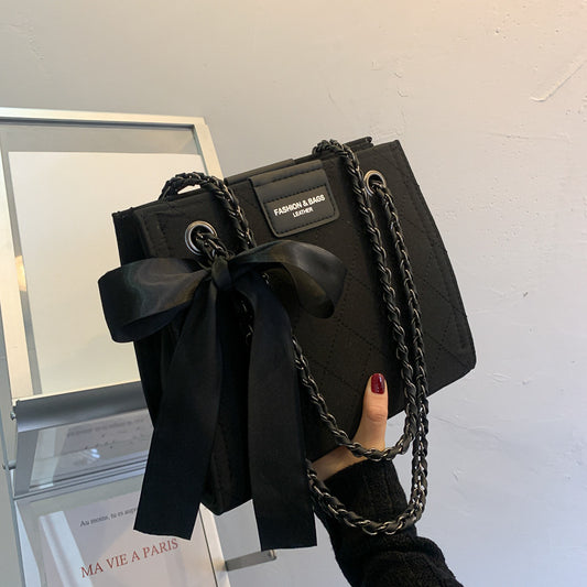 Embroidered Thread Tote Chain Handbag