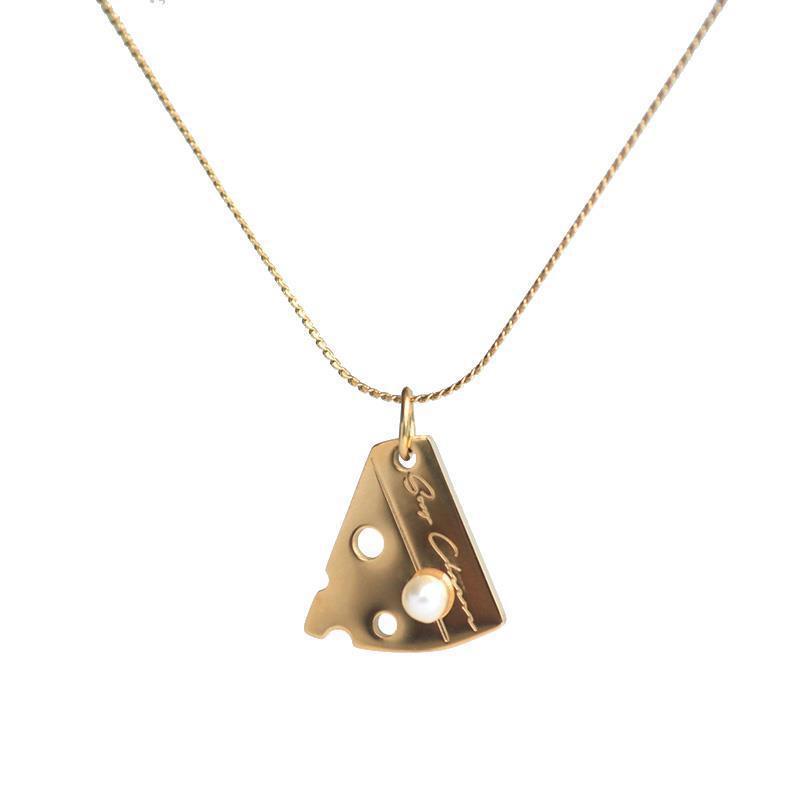 Short Pearl Necklace