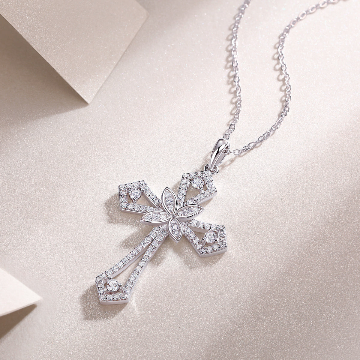 Force Luxury Diamond Necklace Set With Mossan Diamond Silver Ornaments
