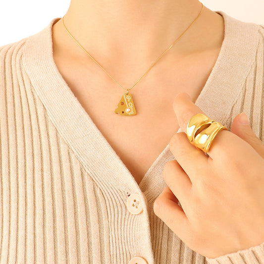Short Pearl Necklace