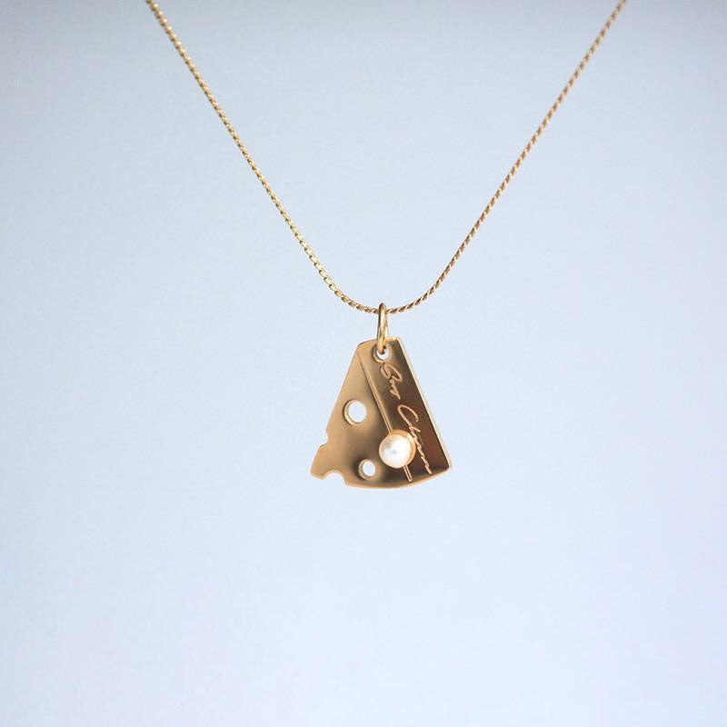 Short Pearl Necklace