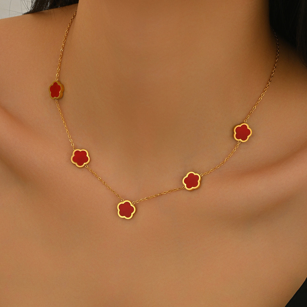 Lxalry 18K Gold Plated Five Leaf Clover Necklace